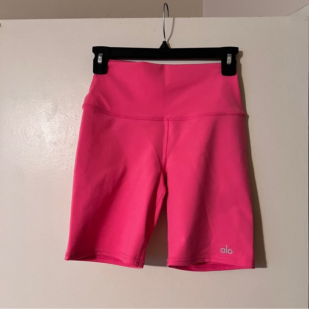 NWOT pink Alo shorts, XS